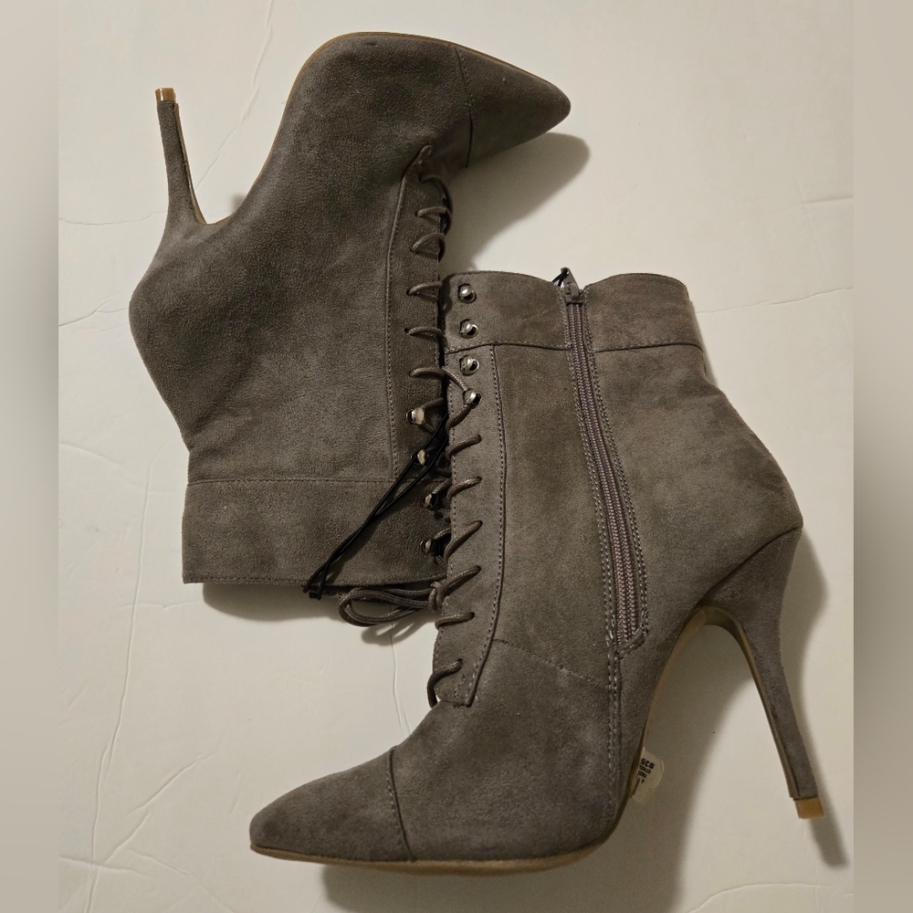 NWT Gray Bootie Heels Size 10 Side Zip